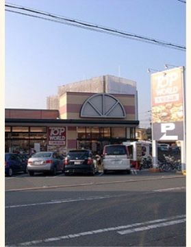 介護施設の近くにある商店街