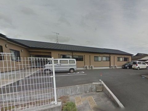 傾斜が緩やかなスロープが設置されているエントランス