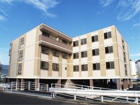 鉄骨造り４階建ての介護付き有料老人ホームである。施設は設備環境を整え、経験豊富なベテランスタッフによる質の高い介護ケアを提供している。