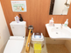 介護施設の清潔なトイレ空間
