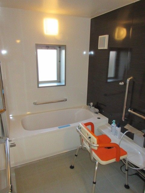浴室は1人用であるため、プライベートな時間を過ごすことが可能である。ゆっくりと浴槽につかり、1日の疲れをとることができる。