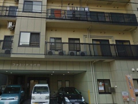 駐車場が完備され、ベランダ付きの部屋があるグループホーム