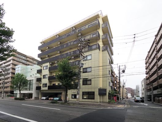 黄色い建物