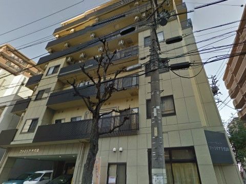 マンションが立ち並ぶ住宅街の中にあるグループホーム