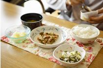 和食の食事風景