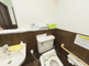 バリアフリー設計のトイレ空間