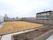 建物が高く、見通しの良い屋上。スカイツリーが見えたり、夏には隅田川の花火大会の見物もできる。花壇に咲く花も楽しめる。
