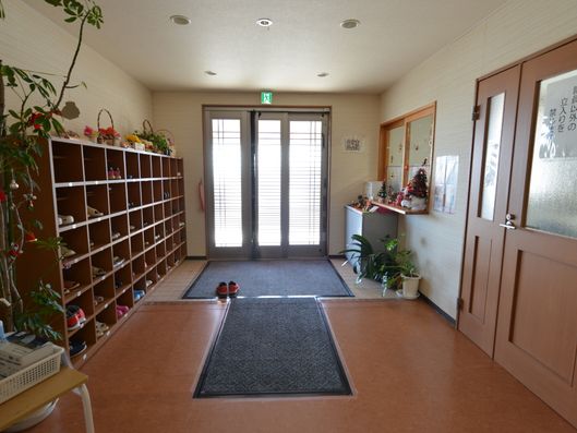 バリアフリーなエントランス