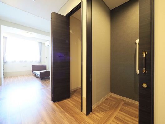 引き戸・折れ扉