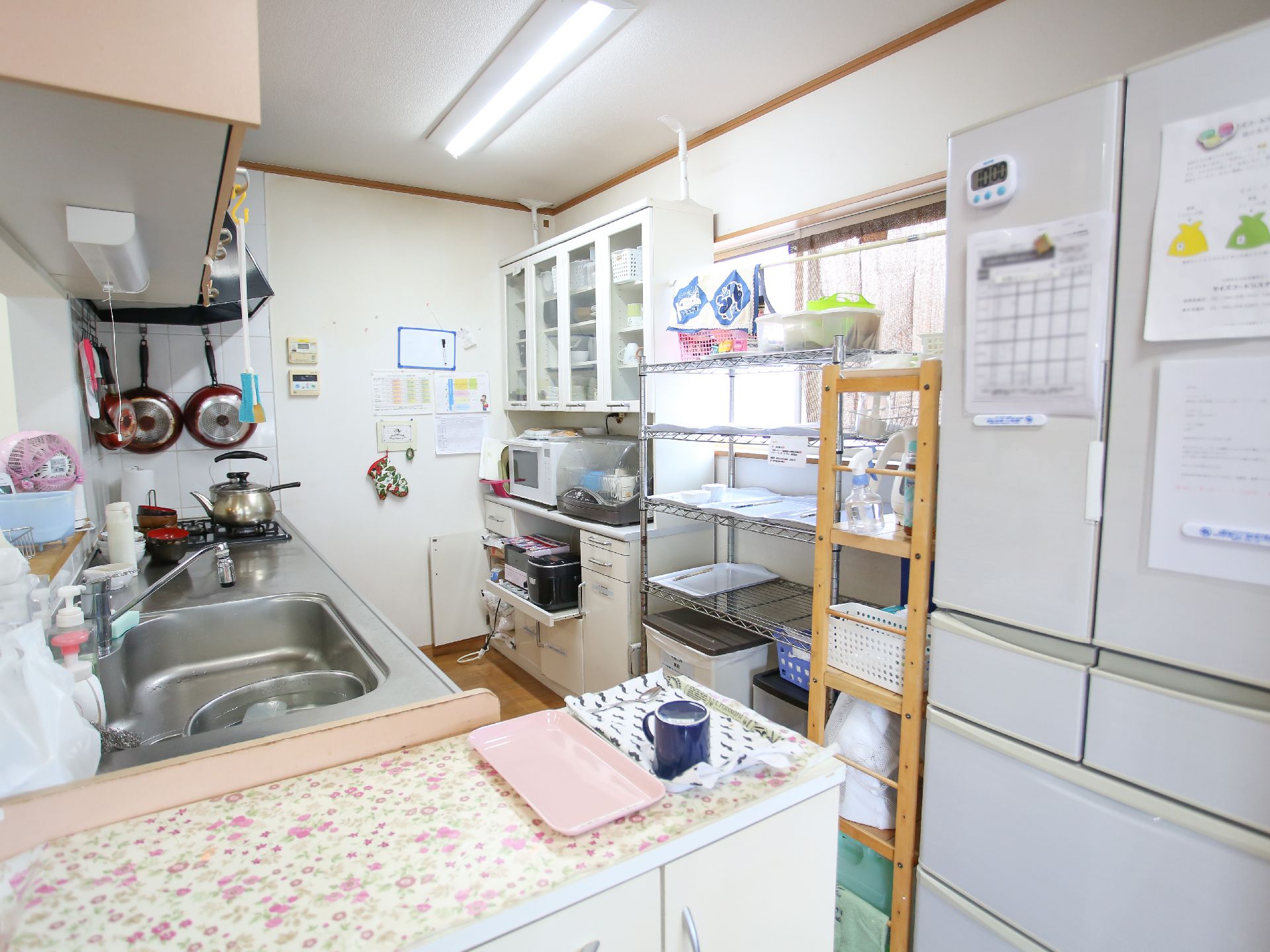 館内に設置された、入居者が自由に使えるキッチン