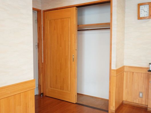 居室出入口付近のクローゼット