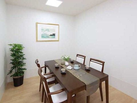 「大宮東ケアパークそよ風」待ち合い相談室。ご家族等の来訪でお使いできます。