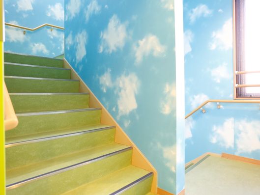 楽しく上り下りできる階段