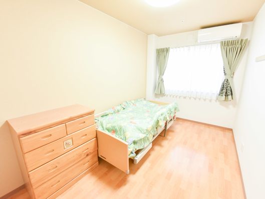 家具・エアコン付きの個室