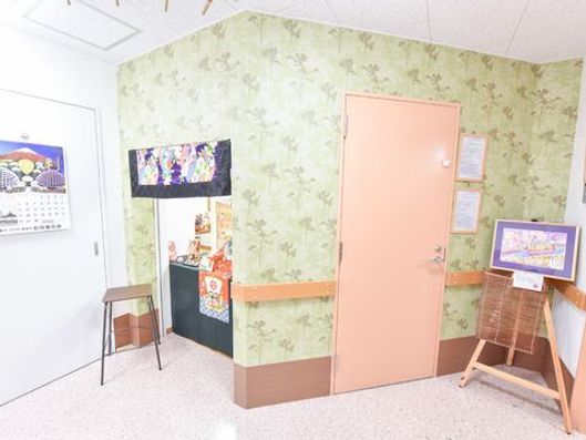 受付も季節毎に飾り付け