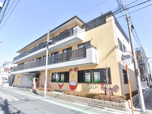 施設名そのもののユニークな壁絵