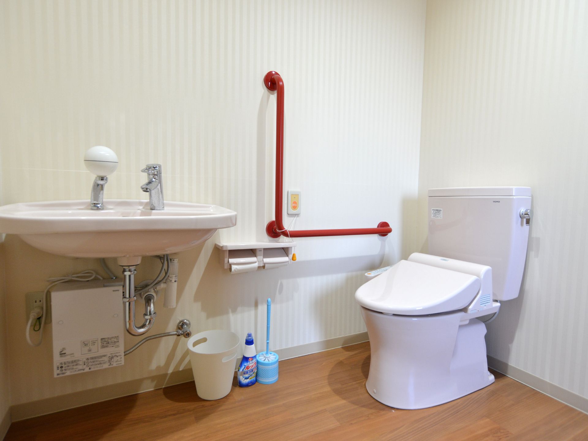 トイレルームは複数あり、どれでもバリアフリー化がなされていて場所も広く取られており、安心して用を足せる。