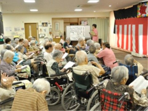 「ツーハーツⅢ」皆さん一緒になってレクリエーションを楽しまれています。