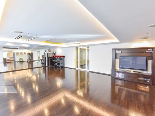 ジムかスタジオのような場所