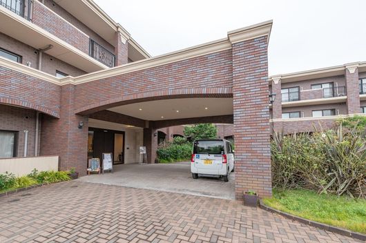 外観エントランス