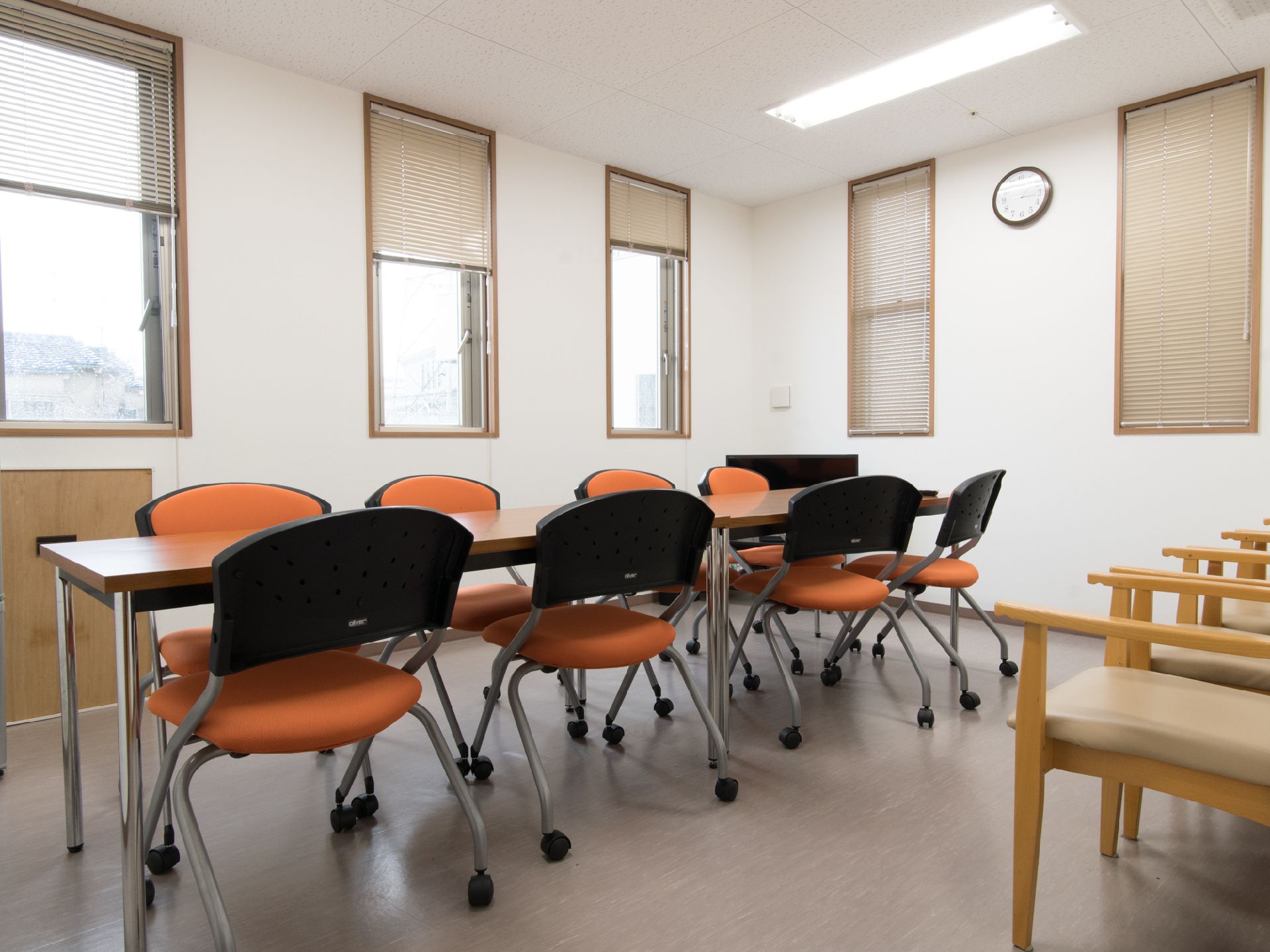 施設での生活で困ったことがあったときなどに、介護職員に相談するときに使える。職員の打ち合わせにも便利。