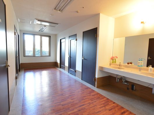通路と洗面スペース