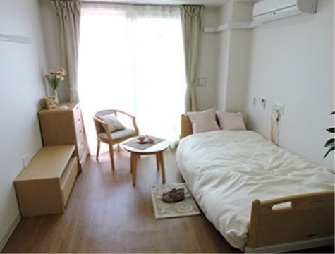 ベストライフ北本の居室。1人部屋の洋室。