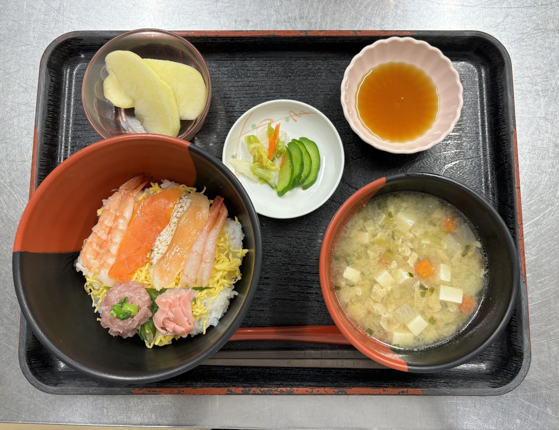 手作り感溢れる温かい食事