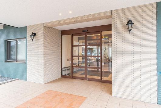 外観エントランス