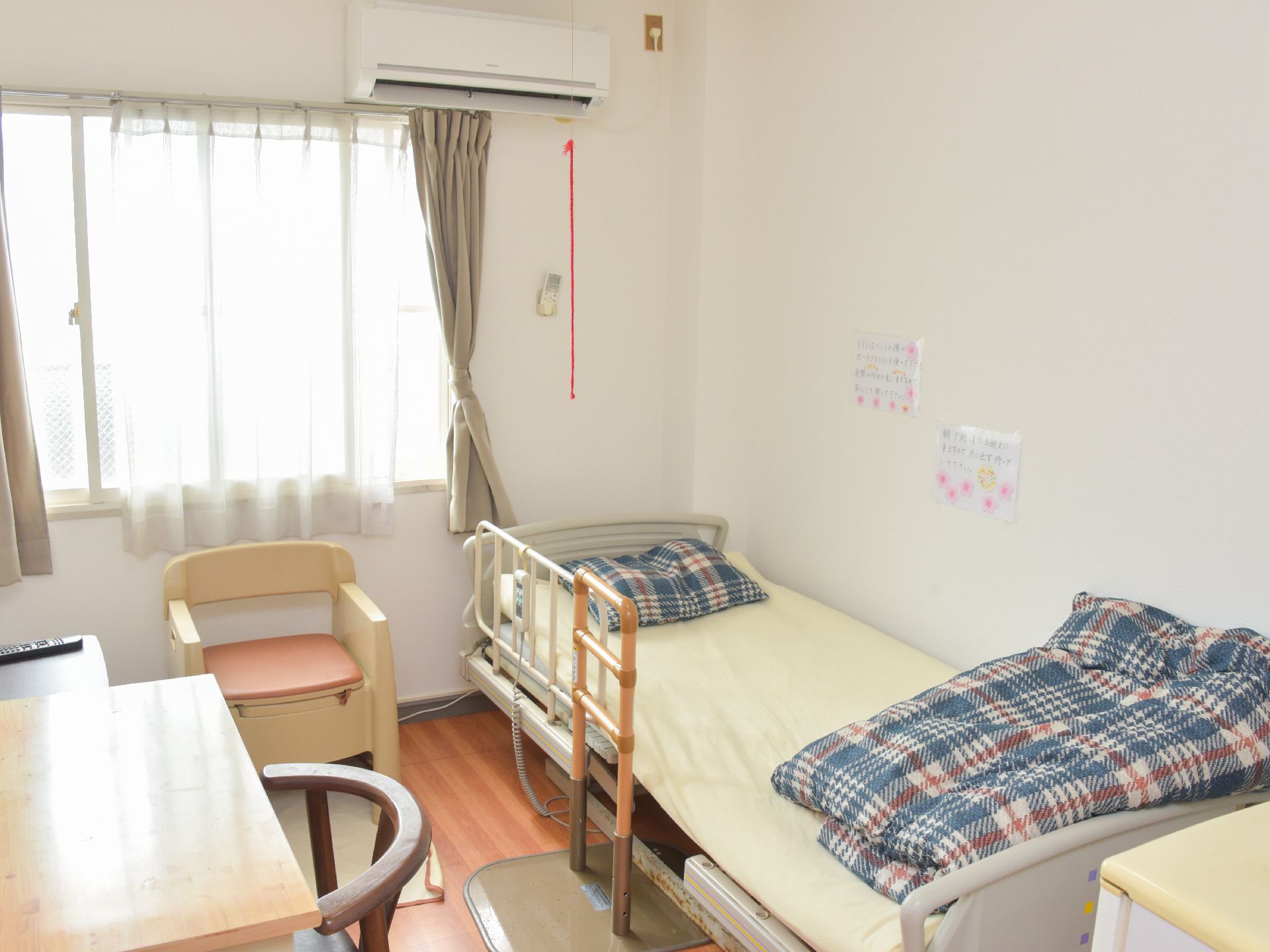 個々の部屋は、ひとりでゆっくりと過ごせる広さがあり、エアコンも設置済みですのでいつでも快適にお過ごしいただけます。
