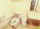 バリアフリー対応のトイレと洗面所