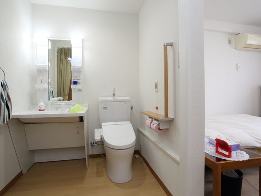 洗面所からベッドルーム