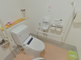 清潔で明るいトイレの室内