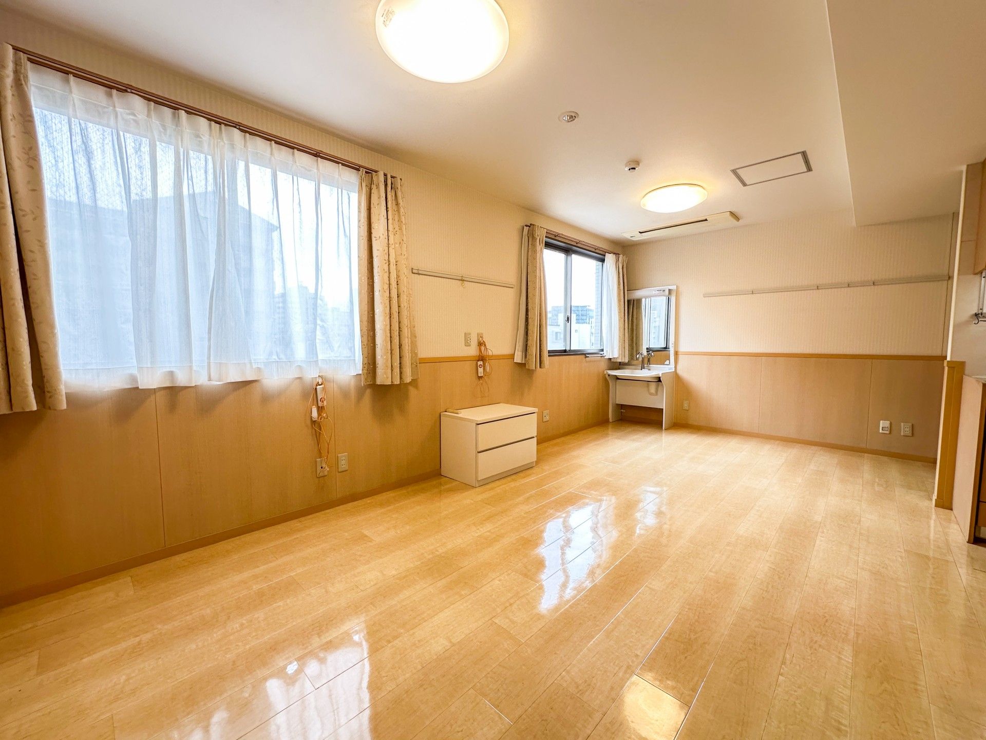 日差しが差し込む居室