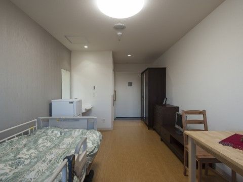 介護ベッドのある居室