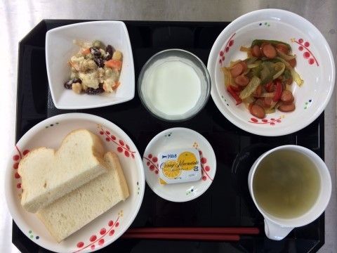 栄養バランスを考えたバラエティ豊かな食事を提供している。