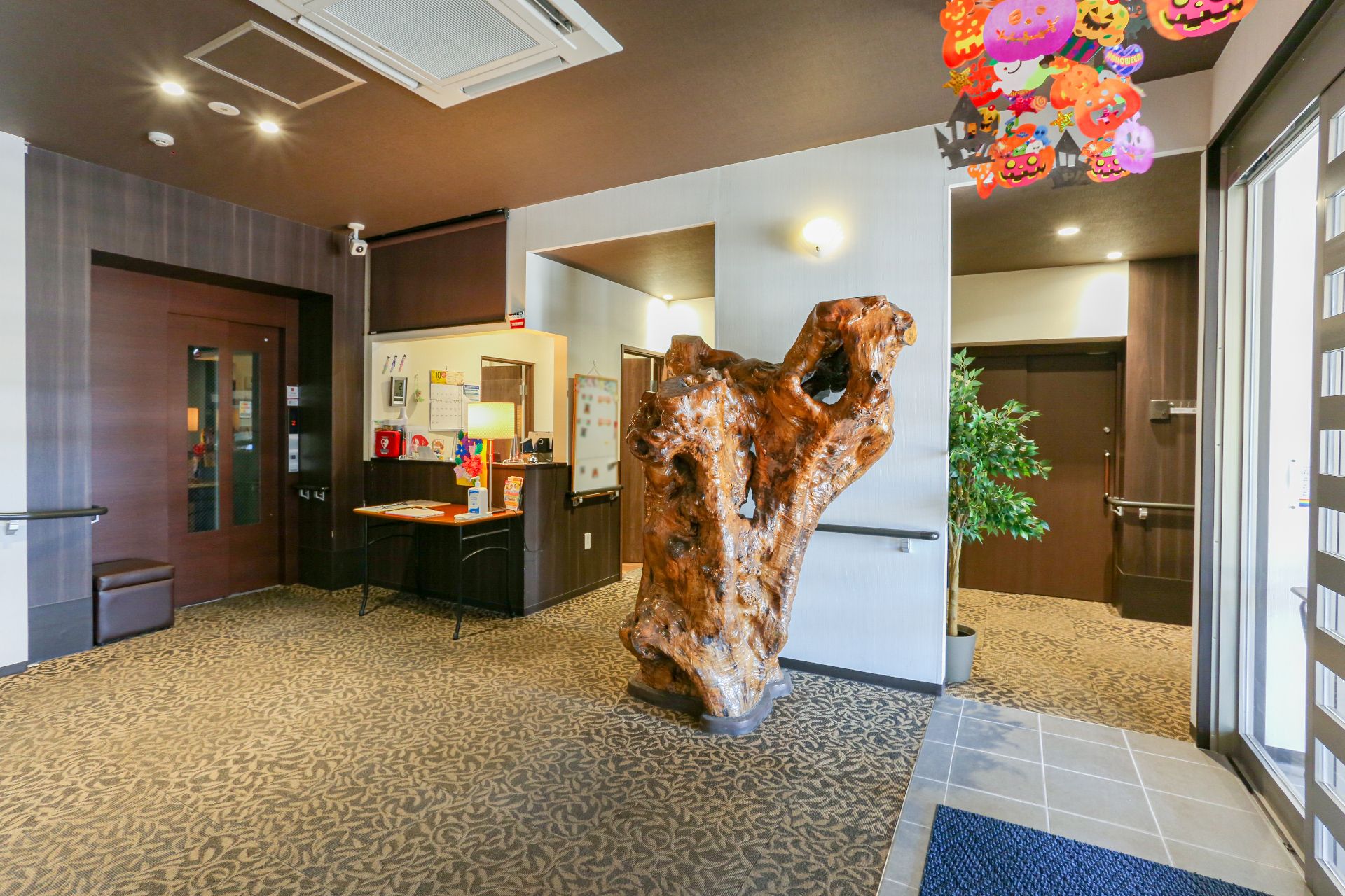 自動ドアを採用したエントランス