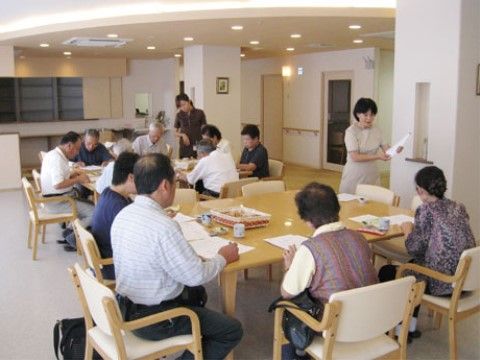 入居者様が気軽に参加できるイベントも数多く企画されている。また、入居者様の交流も施設内でできるように配慮されている。