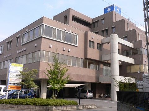 「サンフレンズ宇都宮」の外観。駐車場を完備している。
