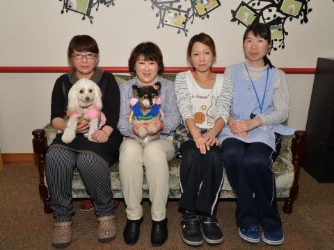 「サンフレンズ宇都宮」のスタッフ。丁寧な対応を心掛けている。
