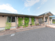 静かな住宅街にある介護施設
