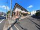 住宅街にある施設外観