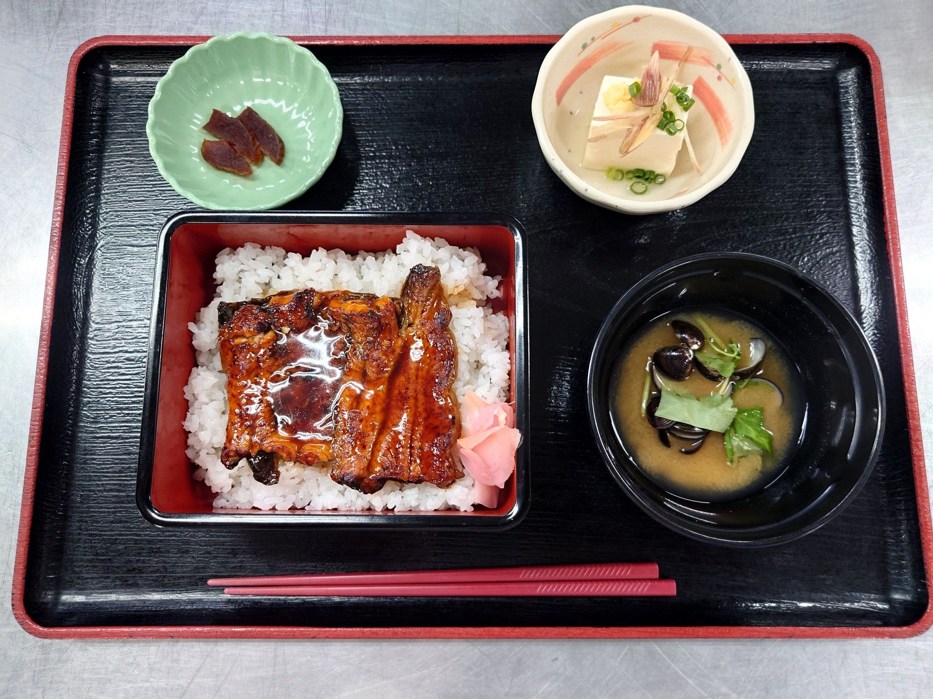 美味しそうな和食の膳