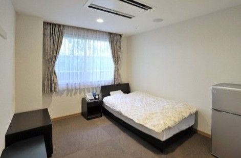 ご家族が宿泊することができるお部屋もご用意している。入居者様がご家族と過ごすことができる時間をたっぷりとお楽しみいただける。