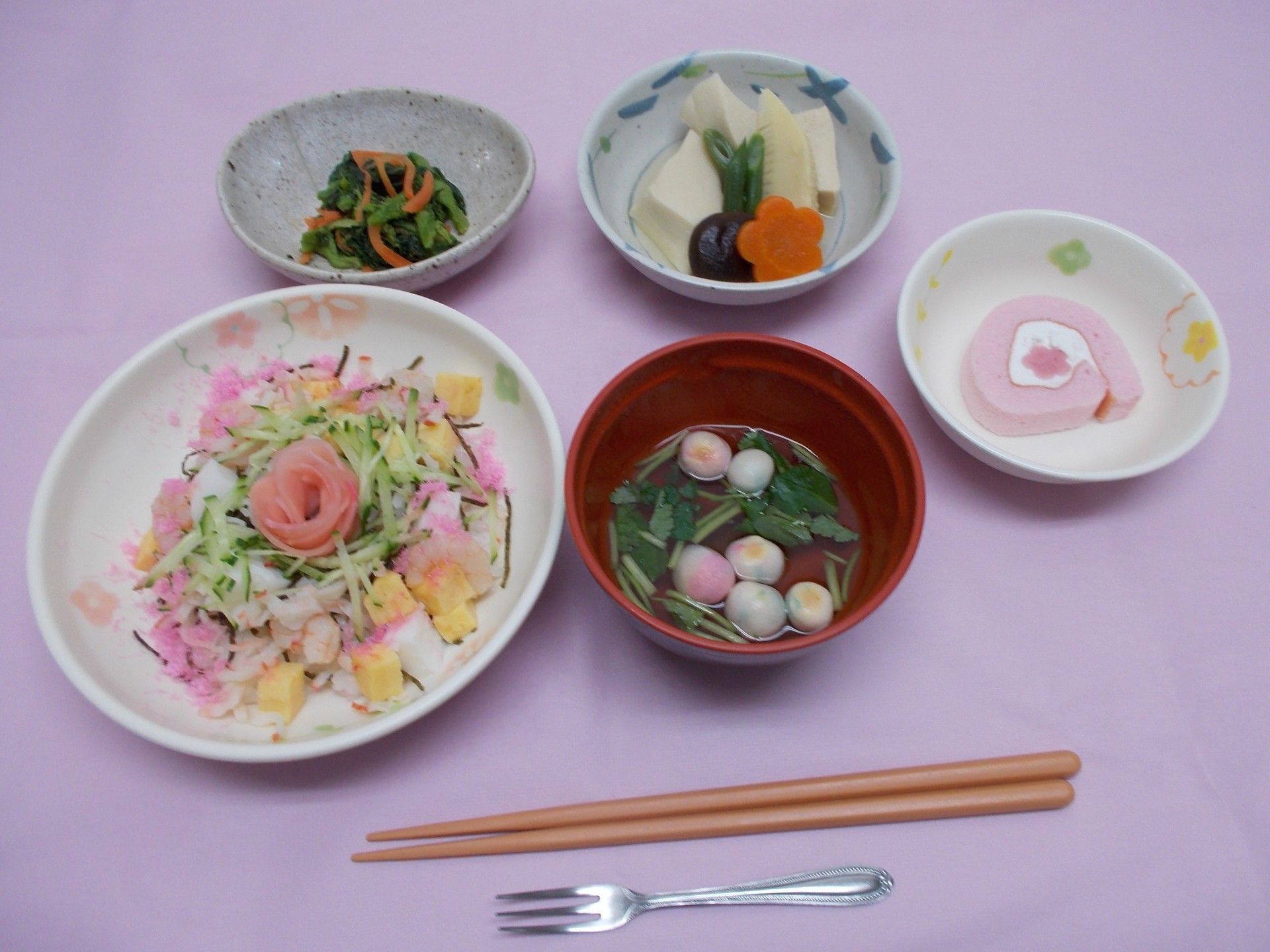 和風のお食事風景