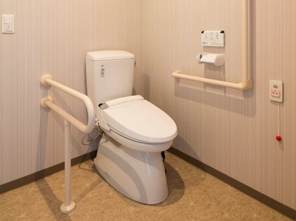 「プレステージ千種七番館」トイレ 介護仕様のおトイレとなっております。