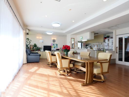 広々としたリビングルーム