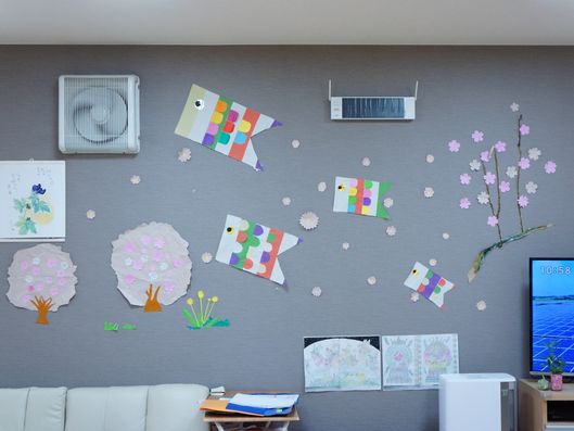 リビング壁面の飾り付け