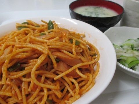「ガーデンコート我孫子北」お食事風景1 栄養満点のお食事を楽しんでください。