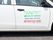 施設では、送迎用などに使うための社用車のドアには、施設の名前のほか、サービス、電話番号などが掲載されている。
